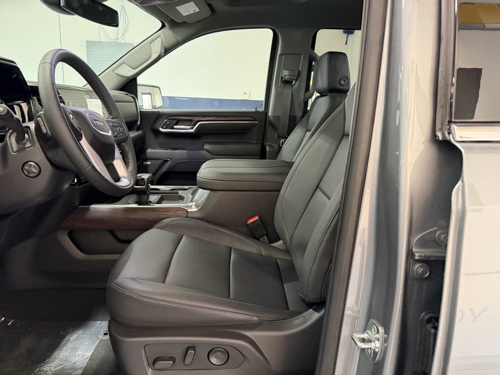 Used 2026 GMC Sierra 1500 SLT image 11