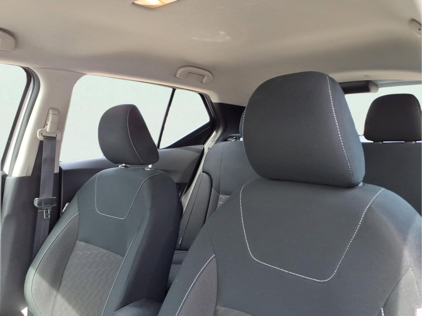 Used 2024 Nissan Kicks SV FWD image 17