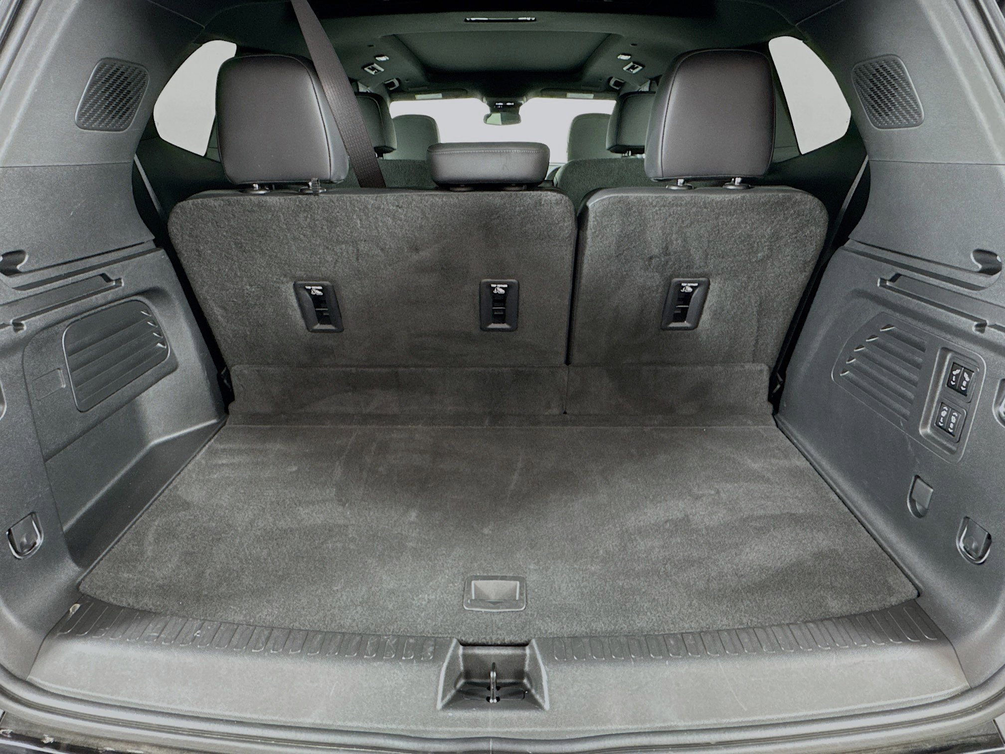 Used 2024 GMC Acadia Denali image 28