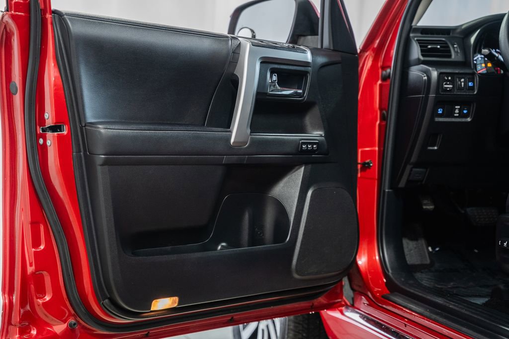 Used 2023 Toyota 4Runner Limited image 40
