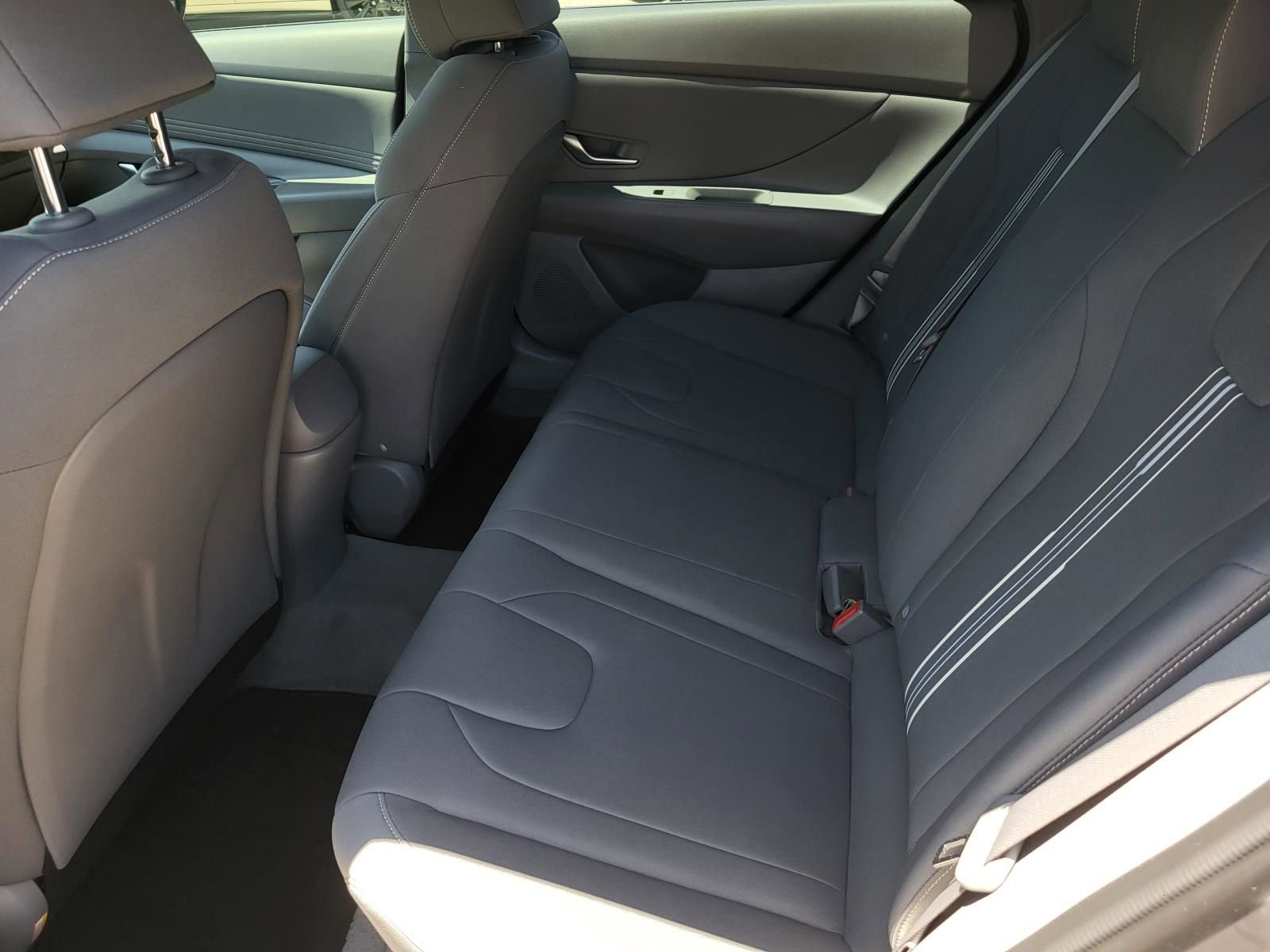 Used 2023 Hyundai Elantra SEL w/ Convenience Package FWD image 10