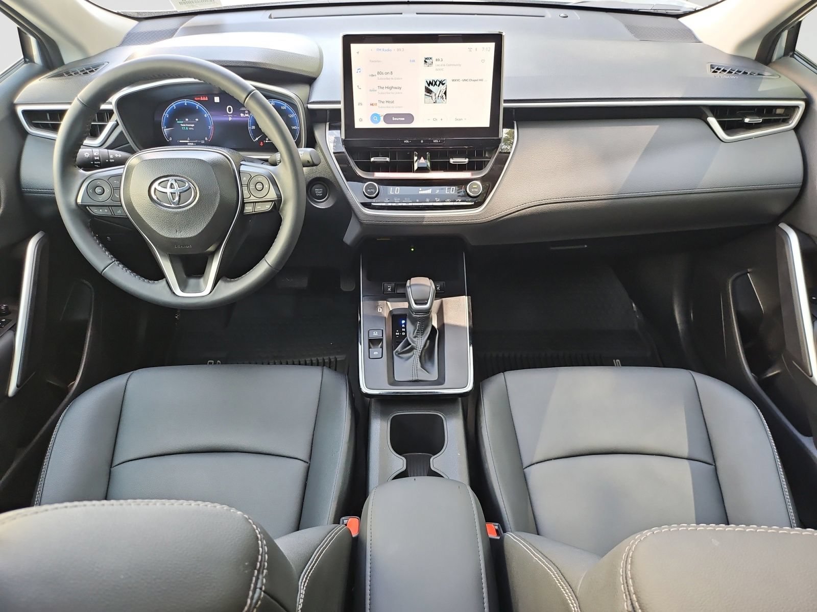 Used 2026 Toyota Corolla Cross XLE w/ Convenience Package FWD image 16