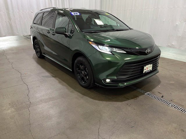 Certified 2026 Toyota Sienna XLE Woodland Edition
