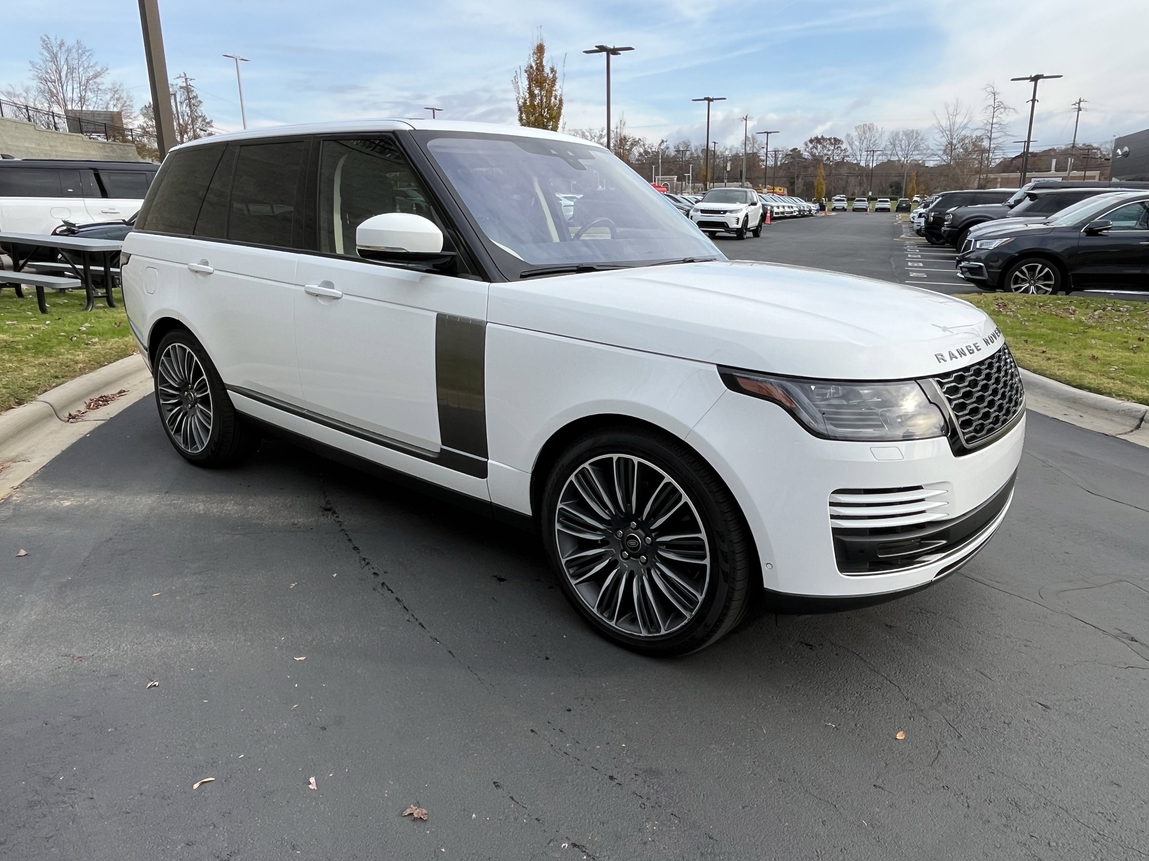 Certified 2022 Land Rover Range Rover P525 Westminster Edition image 43