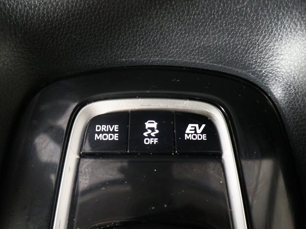 Used 2023 Toyota Corolla LE image 40