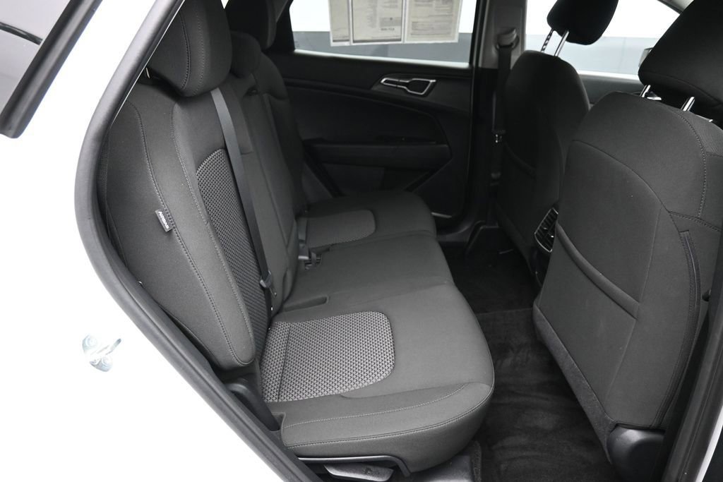 Certified 2025 Kia Sportage LX FWD image 22