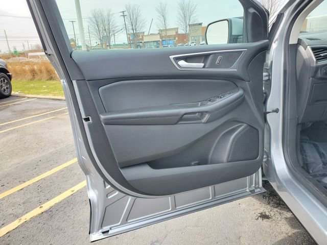 Used 2024 Ford Edge SEL w/ Convenience Package image 9