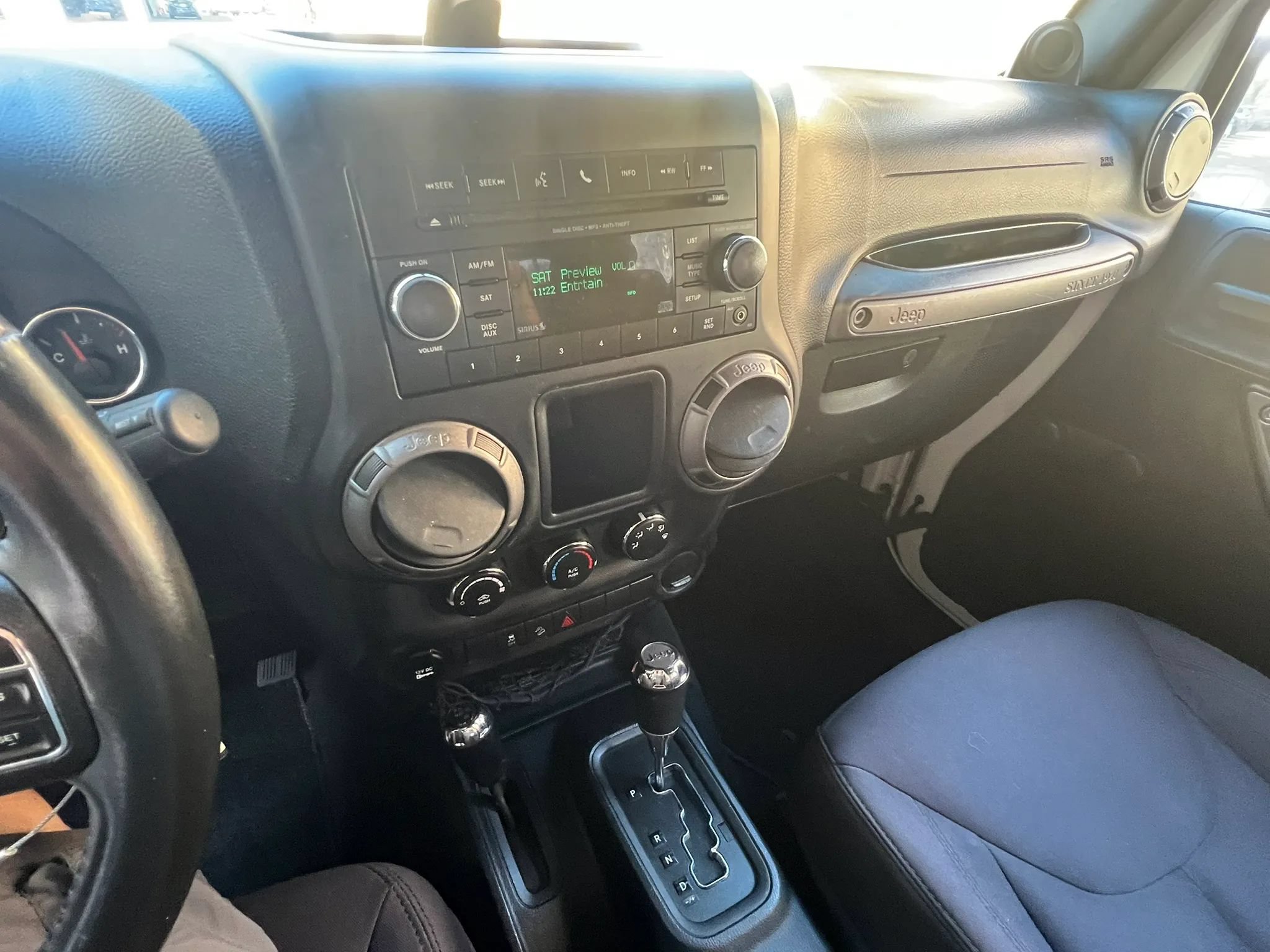 Used 2014 Jeep Wrangler Sport w/ Connectivity Group AWD/4WD image 21
