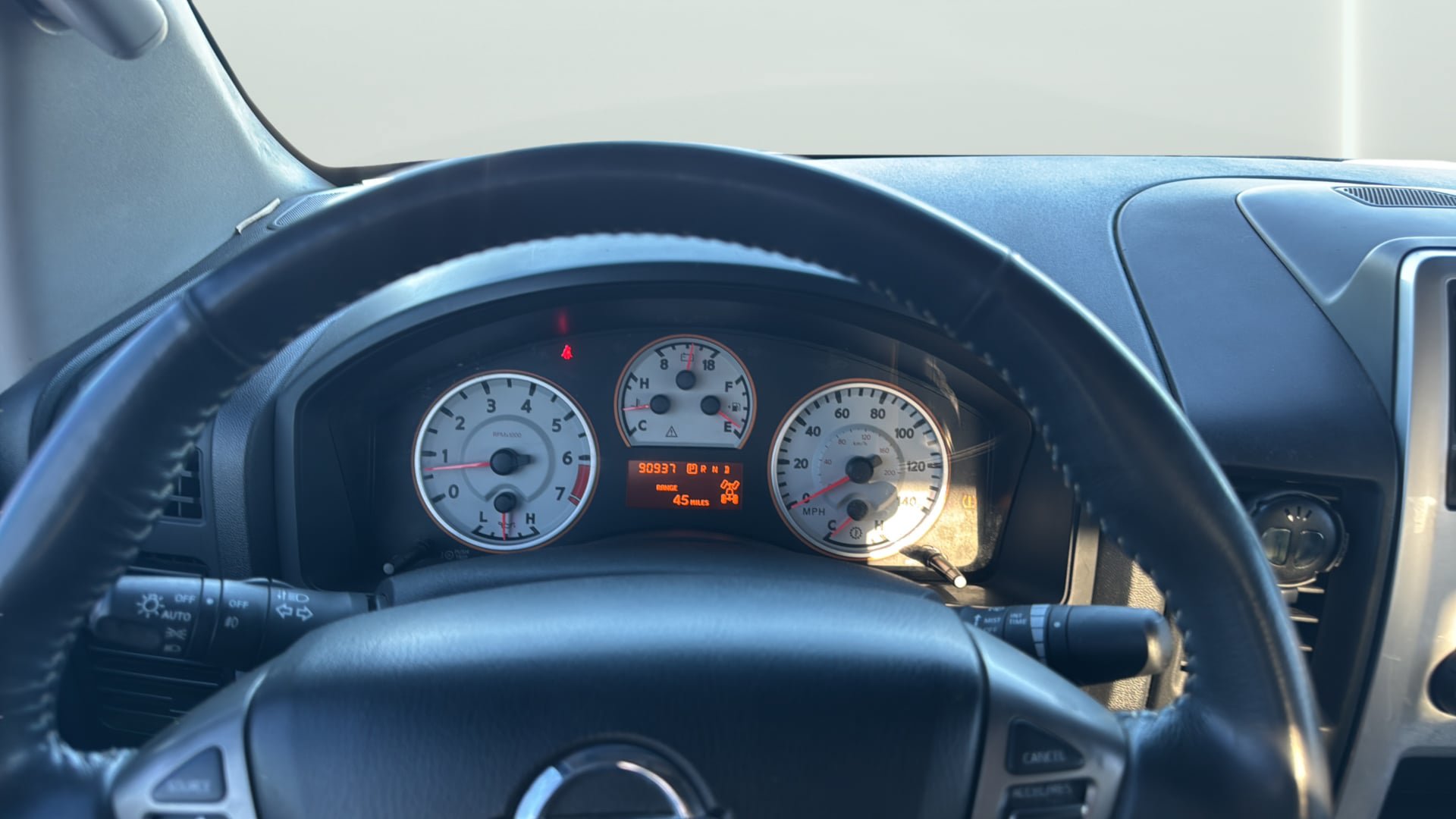 Used 2015 Nissan Titan PRO-4X AWD/4WD image 29