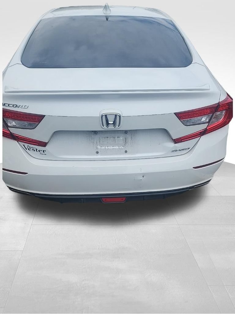 Used 2018 Honda Accord Sport image 5