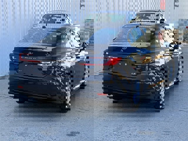 Used 2025 Toyota Camry LE image 4