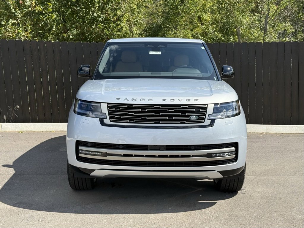 New 2025 Land Rover Range Rover SE image 9