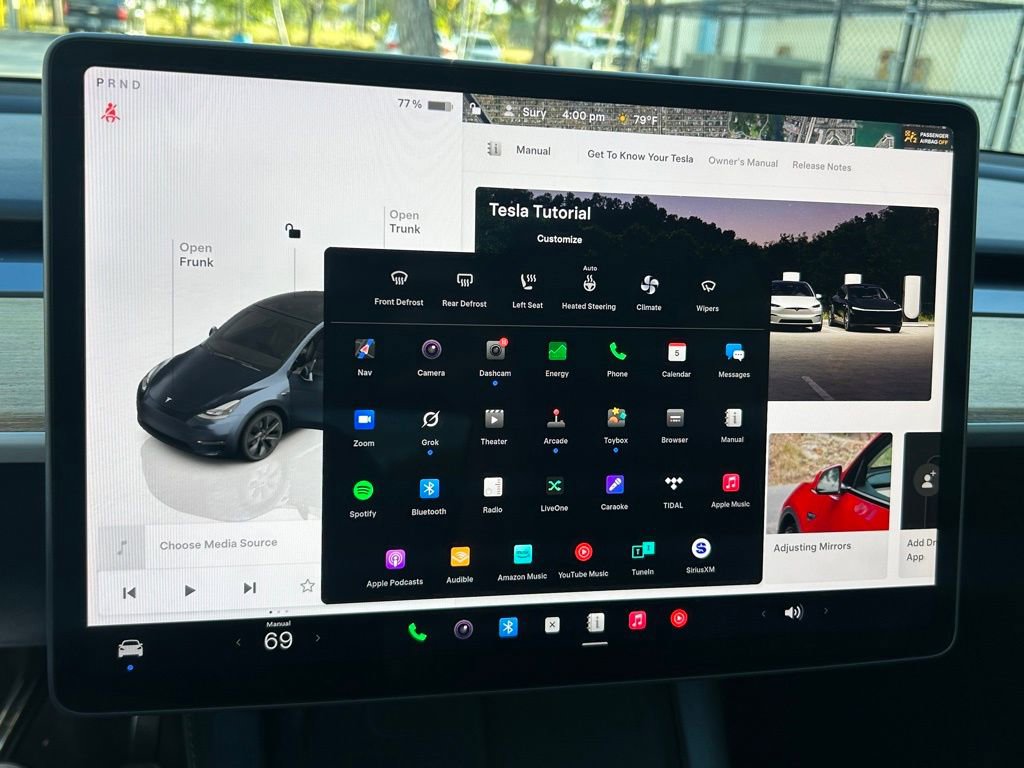 Used 2025 Tesla Model Y Long Range image 49