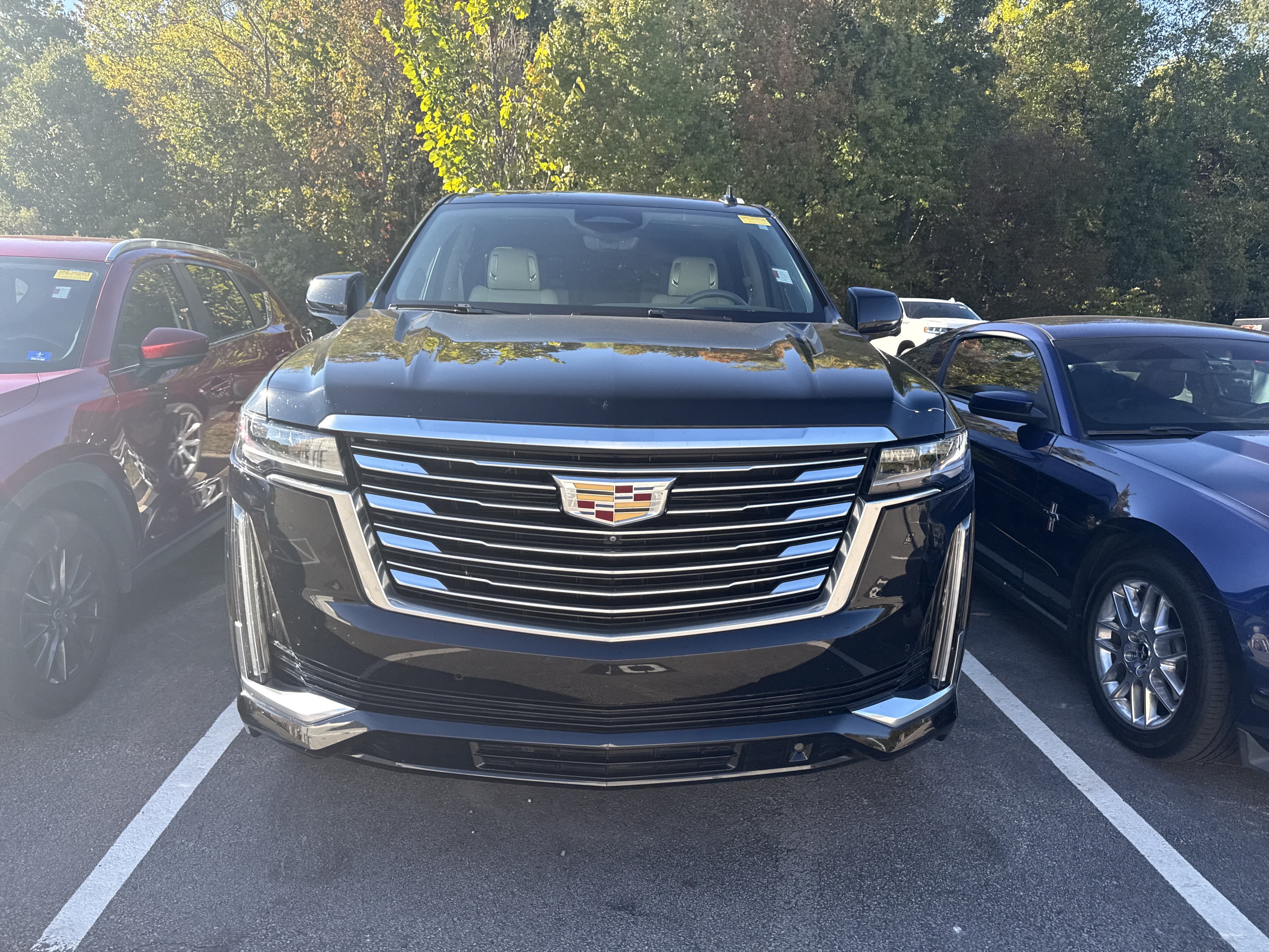 Used 2021 Cadillac Escalade Premium Luxury Platinum w/ Heavy-Duty Trailer Package AWD/4WD image 2