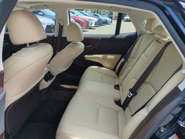 Certified 2020 Lexus LS 500 w/ Accessory Package (Z2) RWD image 13