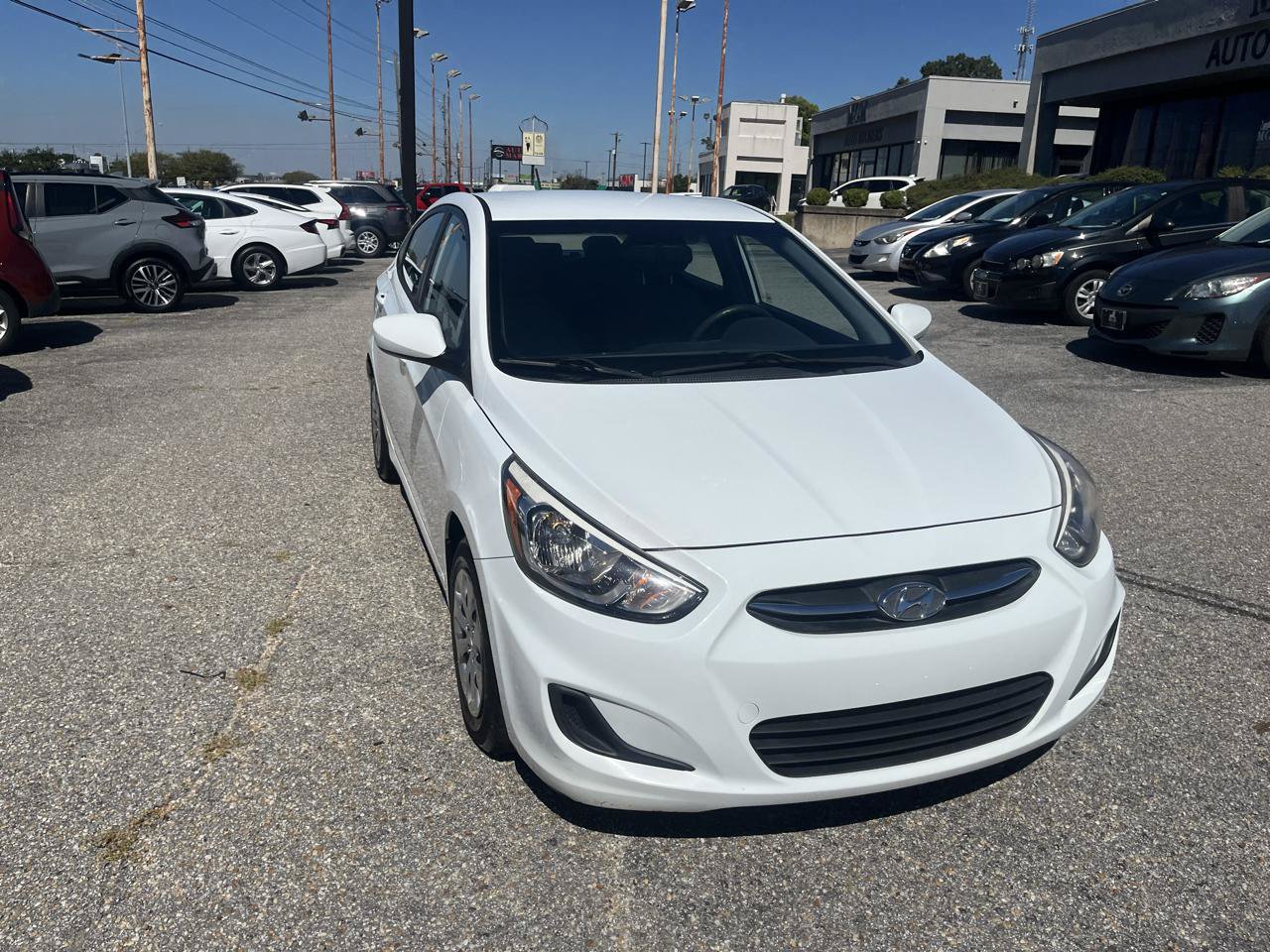 Used 2015 Hyundai Accent GLS FWD image 5