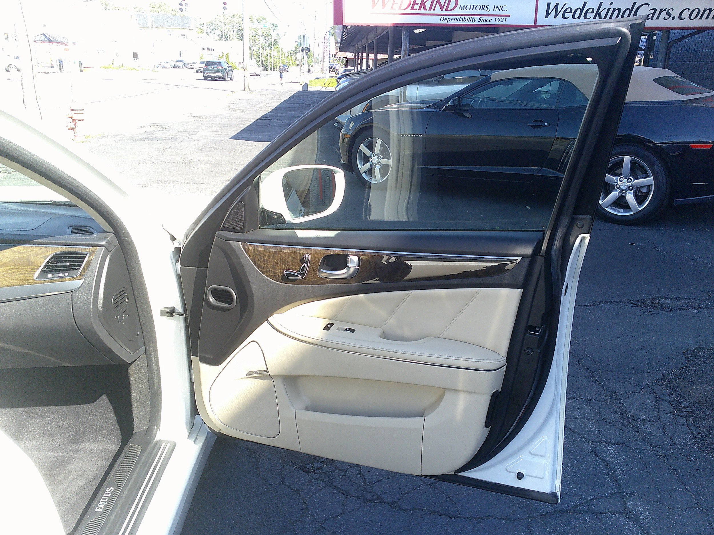 Used 2014 Hyundai Equus Signature RWD image 33