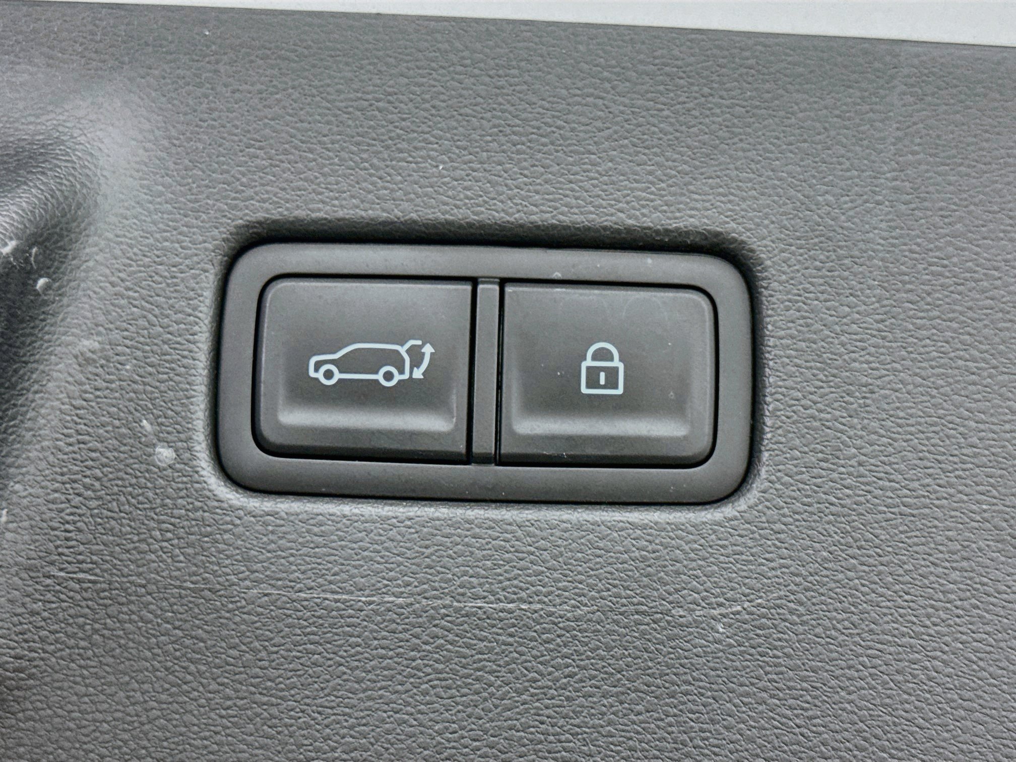 Used 2025 Hyundai Santa Fe SEL FWD image 29