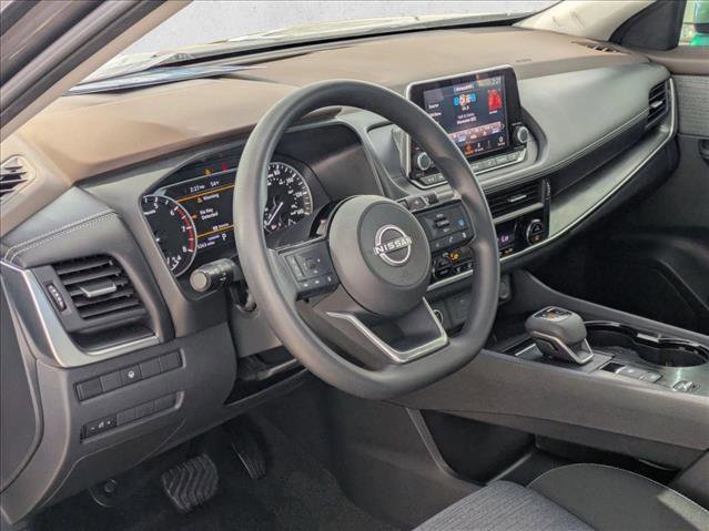 Used 2023 Nissan Rogue SV image 10