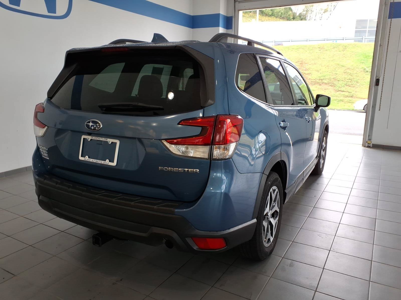 Used 2020 Subaru Forester Premium w/ Popular Package #1 AWD/4WD image 6