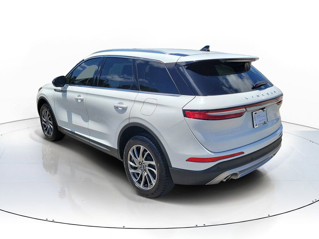 Certified 2022 Lincoln Corsair FWD image 3