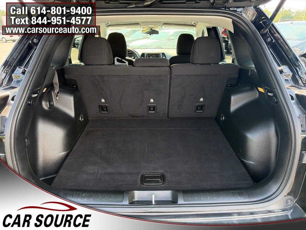 Used 2019 Jeep Cherokee Latitude w/ Popular Appearance Group AWD/4WD image 7