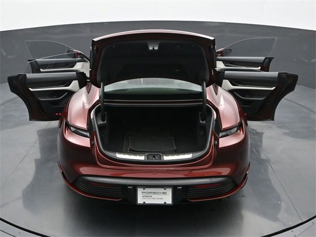 Used 2021 Porsche Taycan Turbo w/ Sportdesign Package image 28