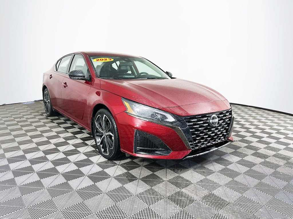 Certified 2023 Nissan Altima 2.5 SR image 2