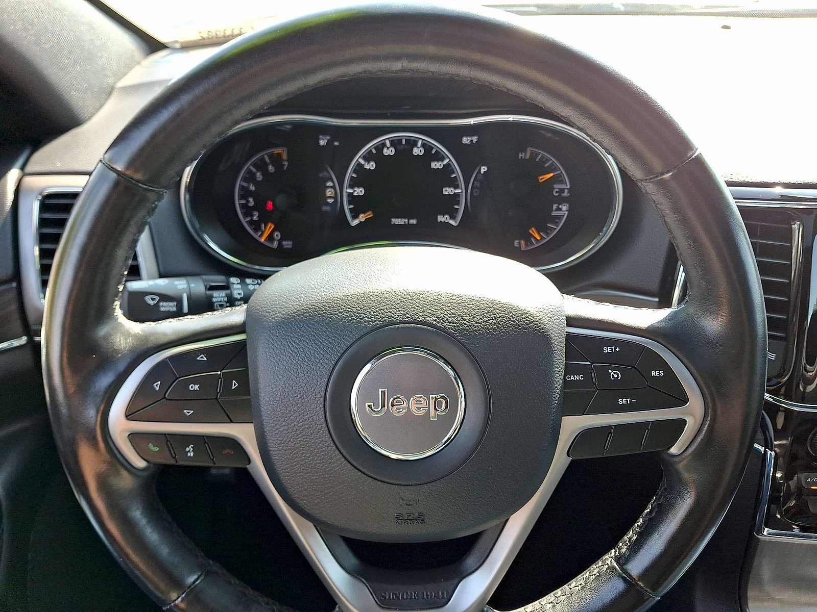 Used 2020 Jeep Grand Cherokee Limited AWD/4WD image 16