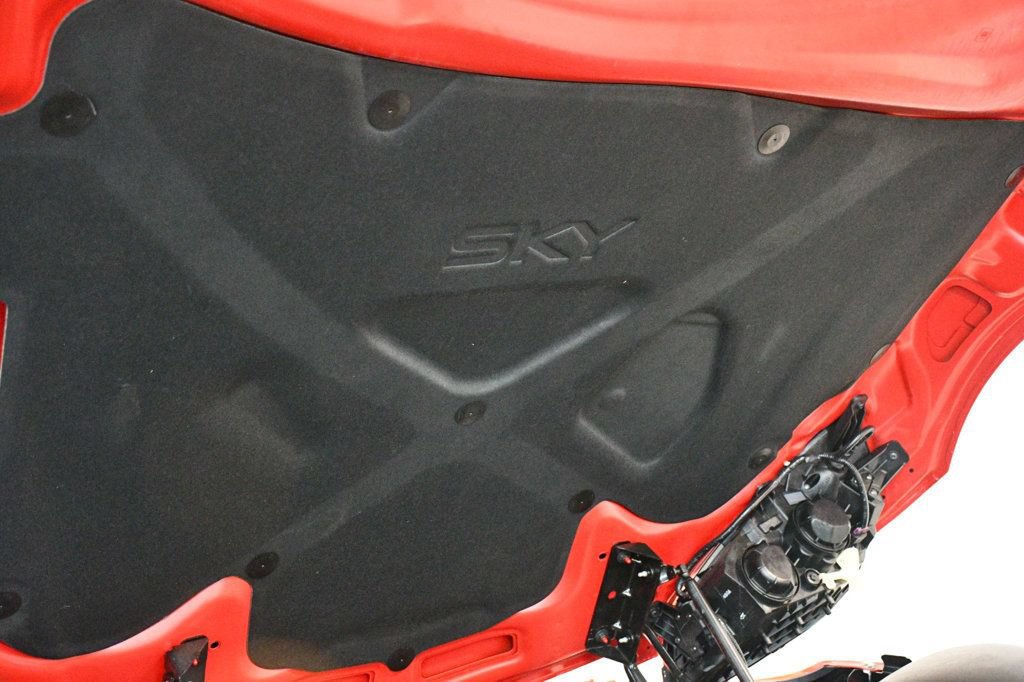 Used 2007 Saturn Sky Red Line RWD image 57