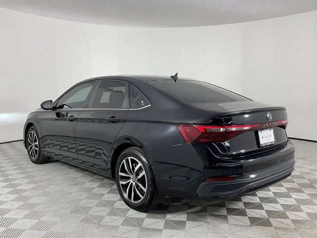 Used 2025 Volkswagen Jetta SE image 9