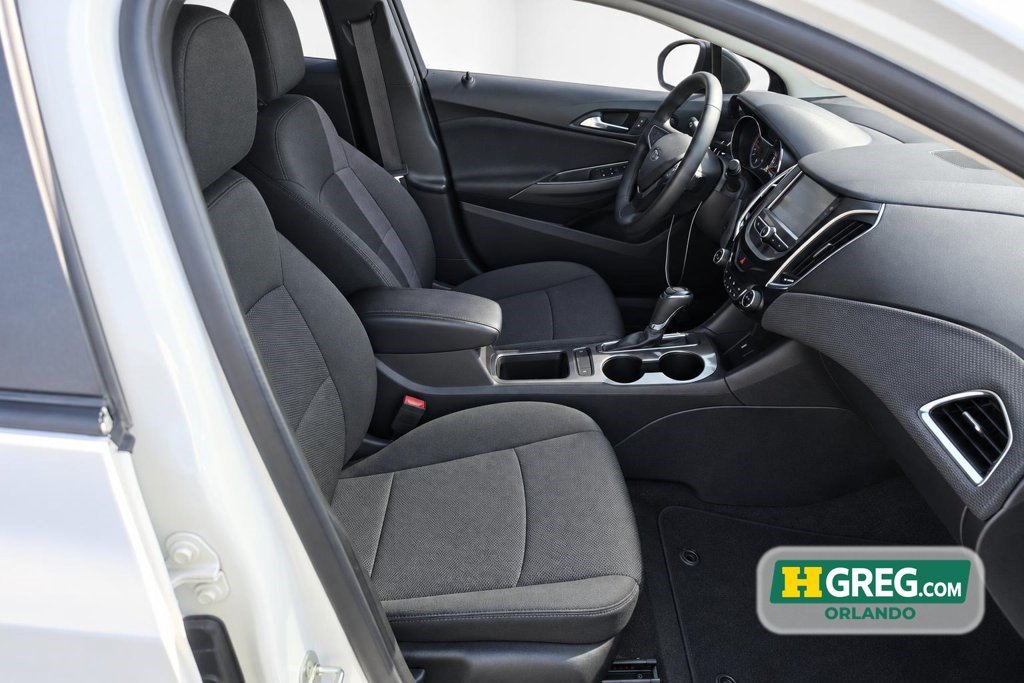 Used 2017 Chevrolet Cruze LT w/ Convenience Package FWD image 11