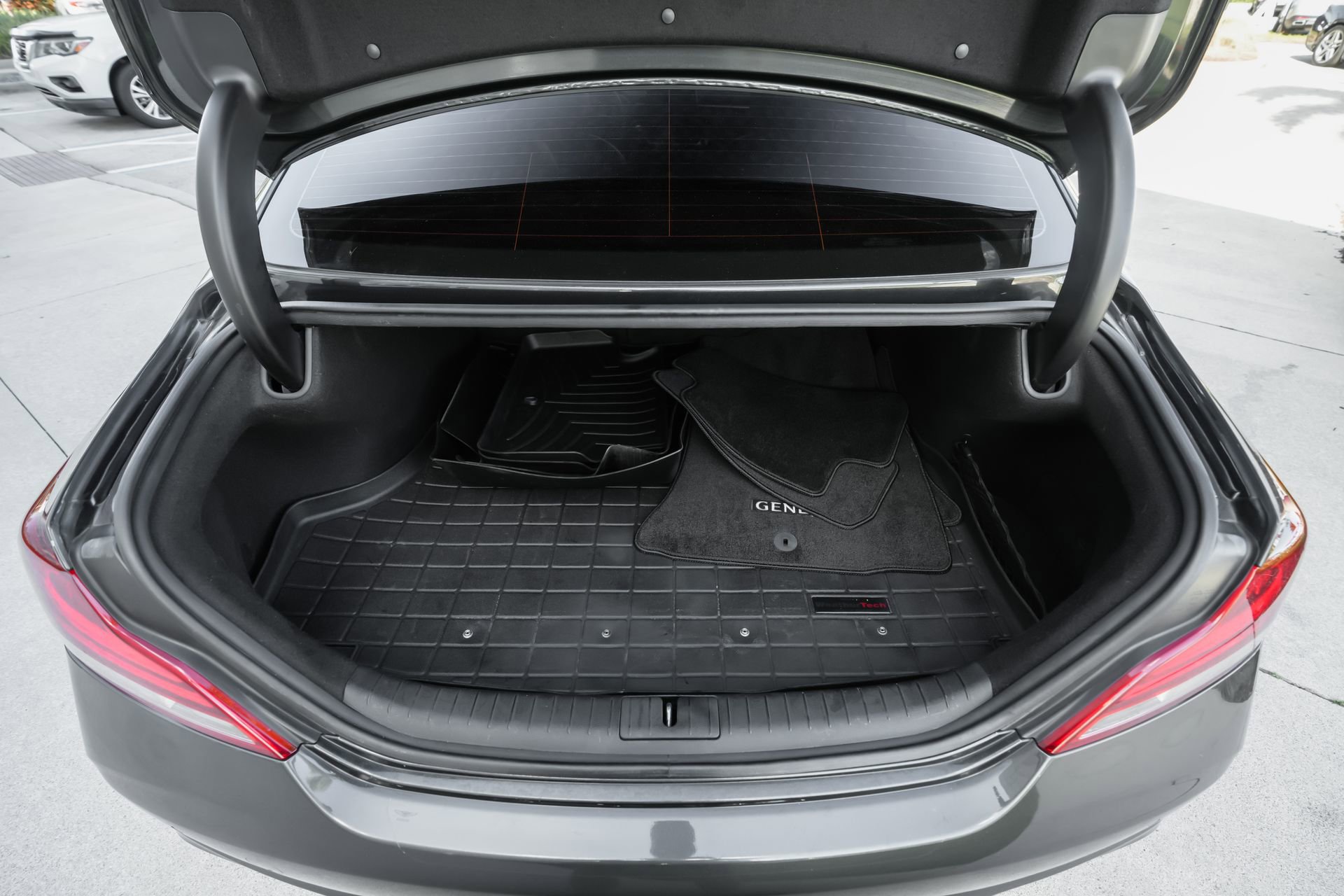 Used 2021 Genesis G70 2.0T w/ Elite Package image 46