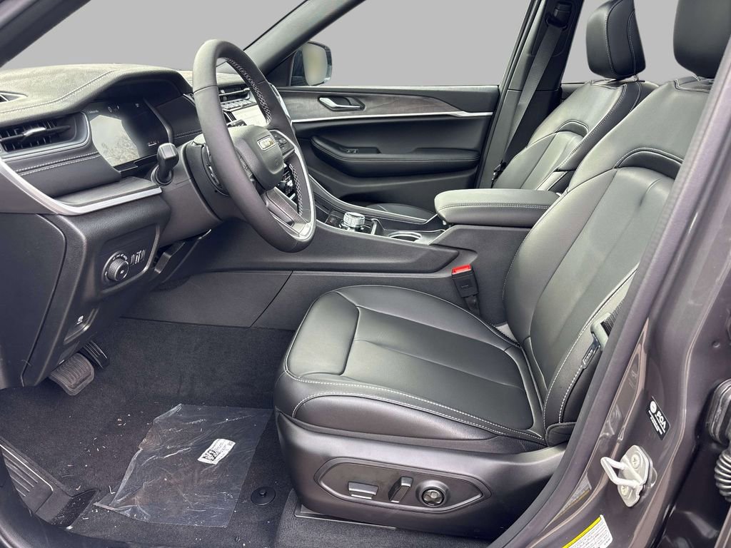 New 2025 Jeep Grand Cherokee Limited AWD/4WD image 10