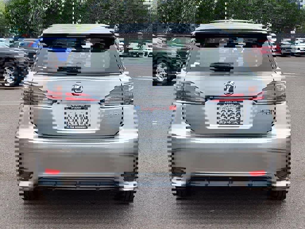 Used 2017 Lexus CT 200h image 6