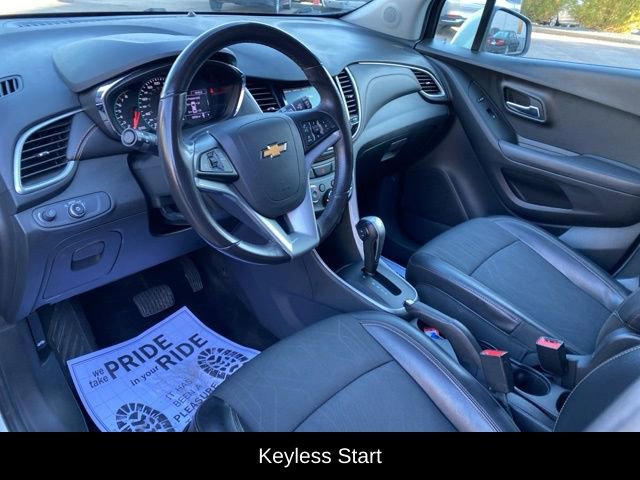 Used 2020 Chevrolet Trax LT w/ LT Convenience Package image 6