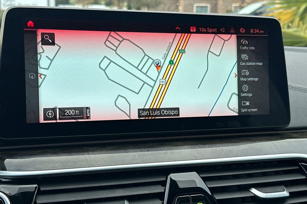 Used 2022 BMW M550i xDrive M550i xDrive w/ Dynamic Handling Package image 21