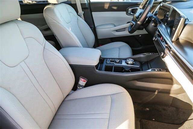 New 2026 Kia Sorento EX w/ EX Premium Package AWD/4WD image 14