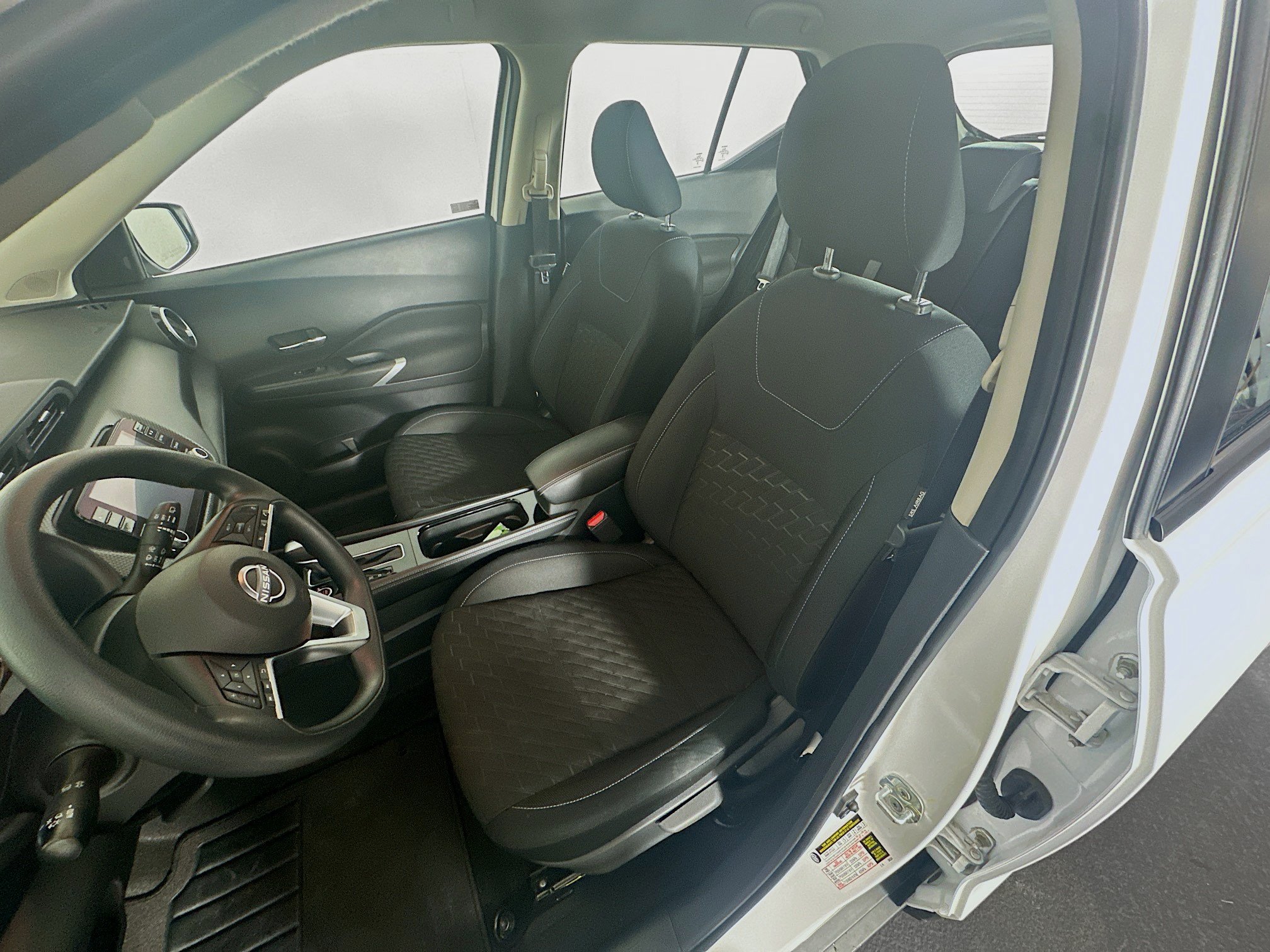 Used 2023 Nissan Kicks SV FWD image 13
