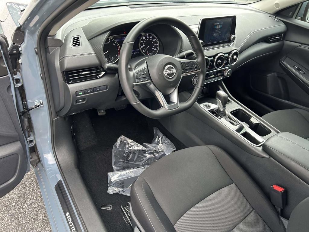 Used 2025 Nissan Sentra SV w/ All-Weather Package FWD image 15