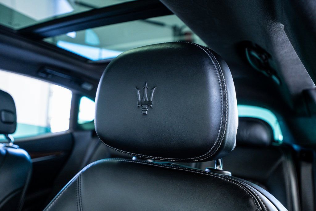 Used 2017 Maserati Levante w/ Luxury Package image 41