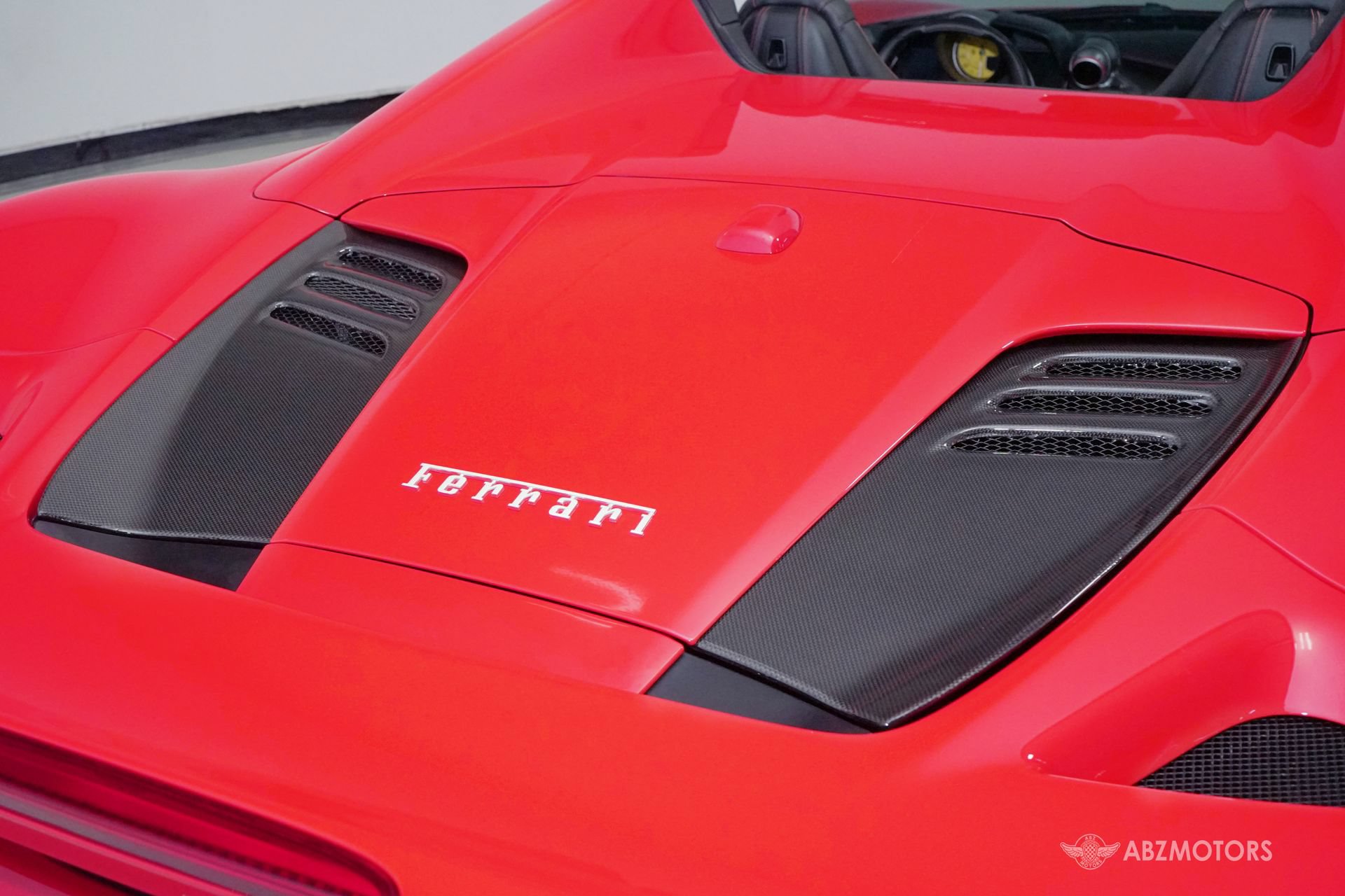 Used 2021 Ferrari F8 Tributo RWD image 8
