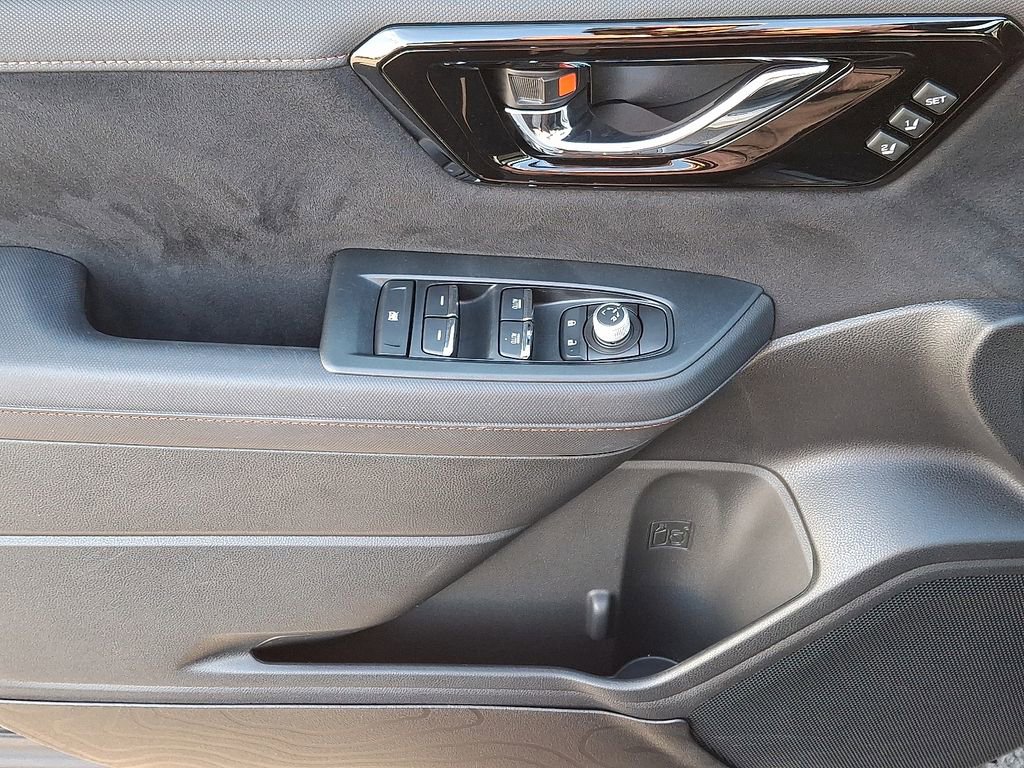 Used 2025 Subaru Forester Touring image 11