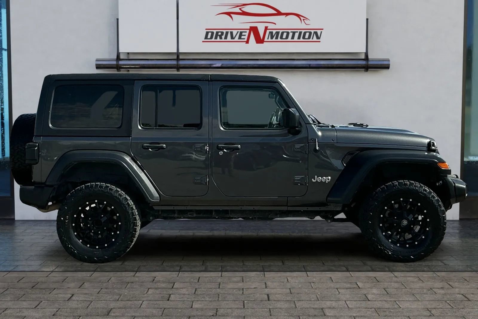 Used 2018 Jeep Wrangler Unlimited Sport S image 3