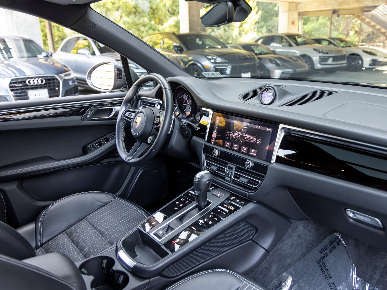 Certified 2023 Porsche Macan Turbo AWD/4WD image 62