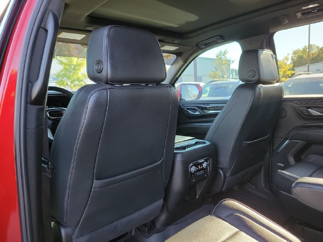 Used 2024 GMC Yukon XL Denali AWD/4WD image 13