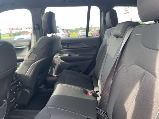 New 2025 Jeep Grand Cherokee Laredo X image 17