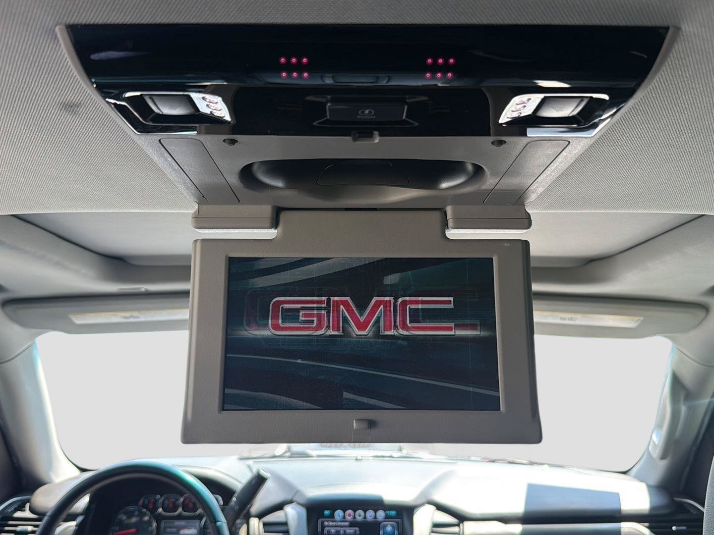 Used 2019 GMC Yukon SLT w/ Open Road Package AWD/4WD image 19