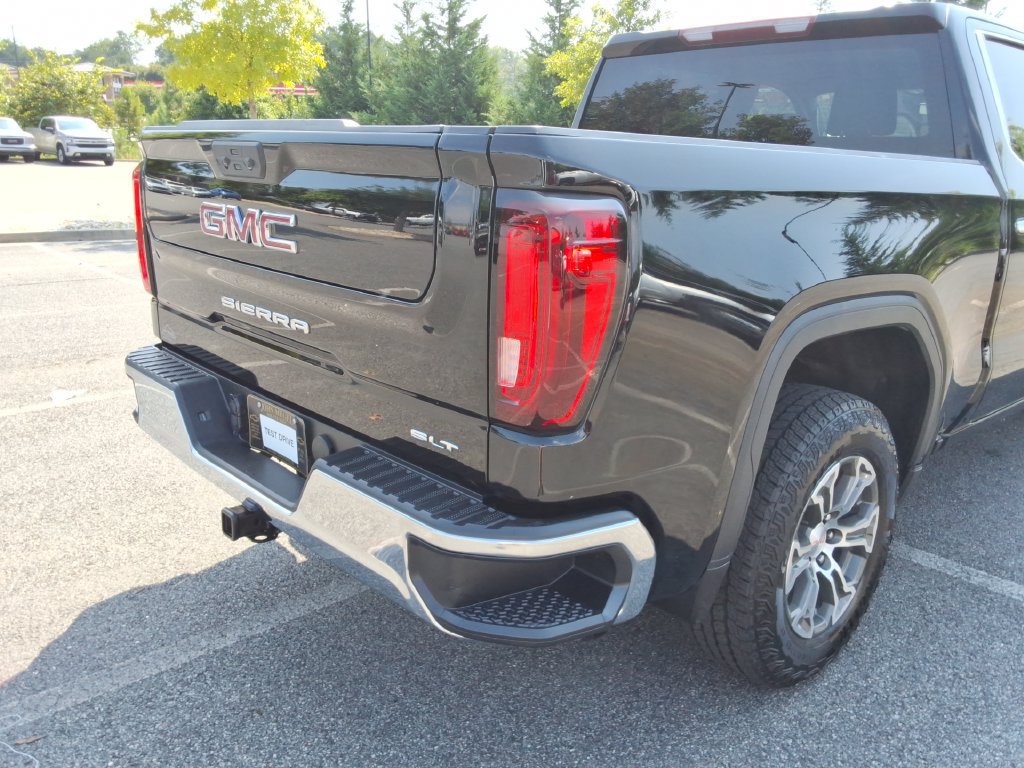 Used 2025 GMC Sierra 1500 SLT RWD image 15