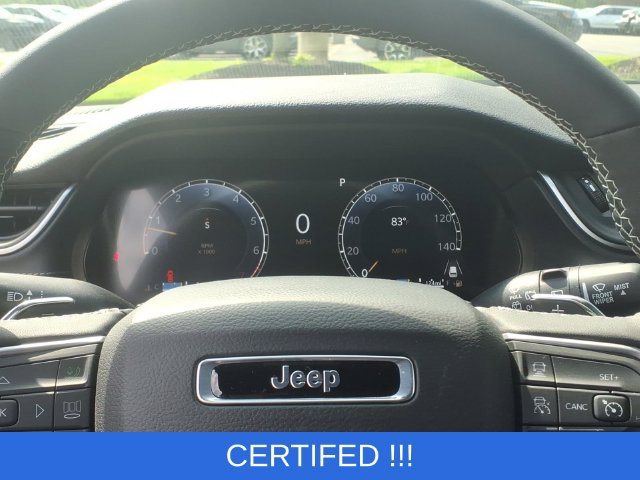 Used 2025 Jeep Grand Cherokee Altitude AWD/4WD image 19